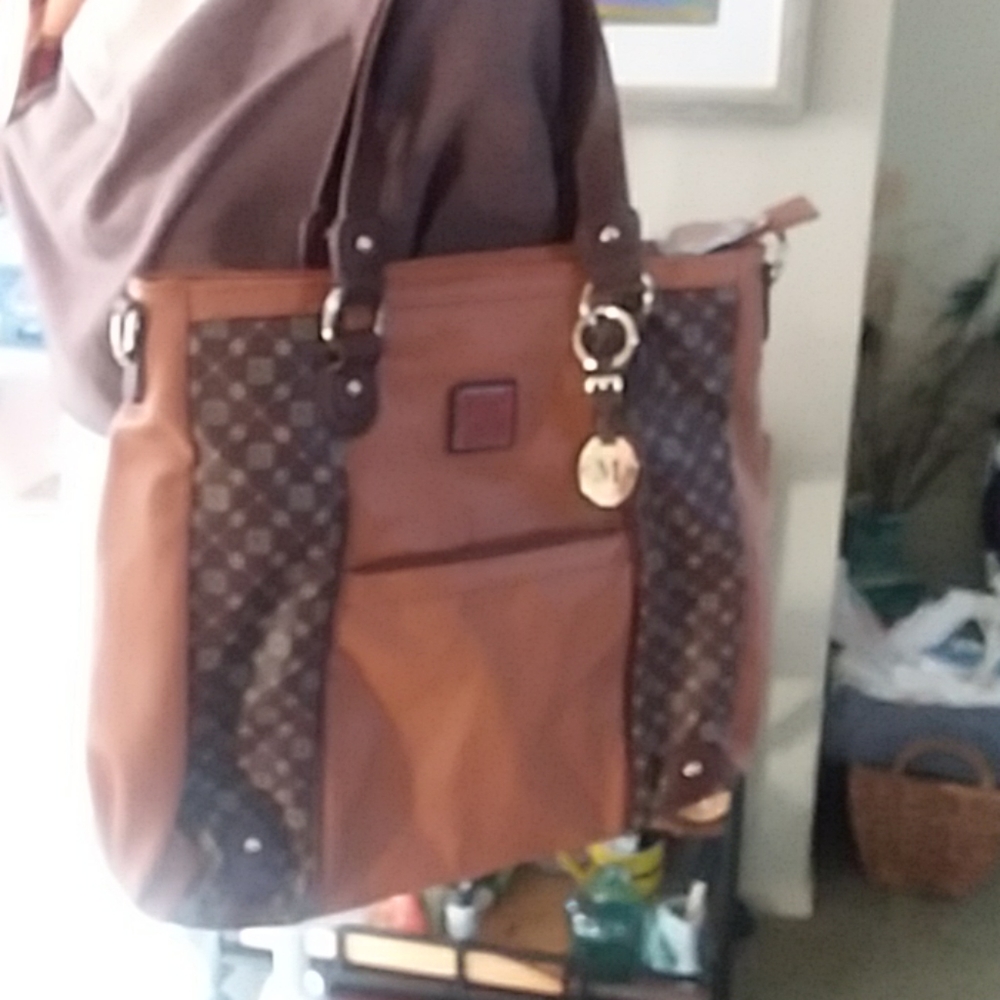 JOSE HESS  TOTE
